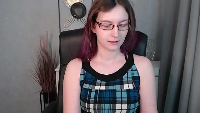 emmaxDelight online show from 01.29.25