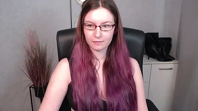 emmaxDelight online show from 02.27.25