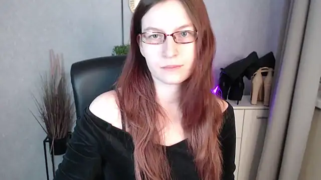 Snapshot of emmaxDelight chatting on 02.25.26 emmaxDelight online show from 02.25.26