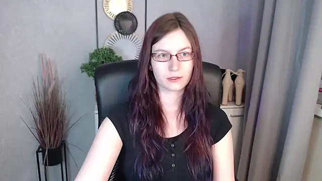 Snapshot of emmaxDelight chatting on 03.09.26 emmaxDelight online show from 03.09.26