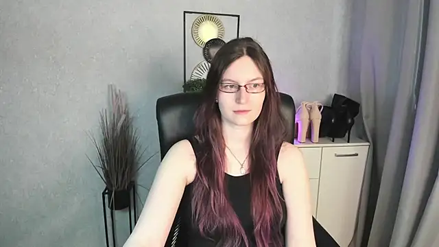 emmaxDelight online show from 04.27.26