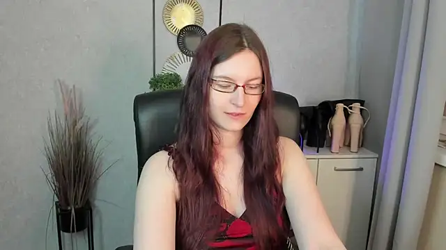 emmaxDelight online show from 06.11.26