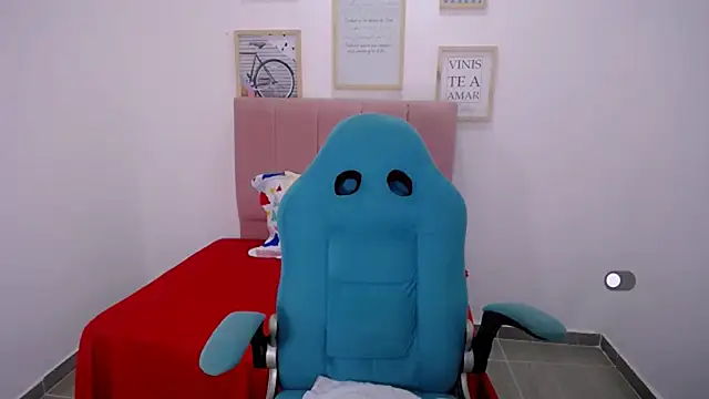 victoria love89 online show from 02.22.25