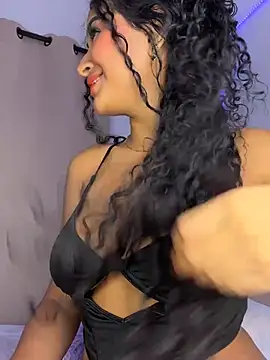 quianna  online show from 04.18.26