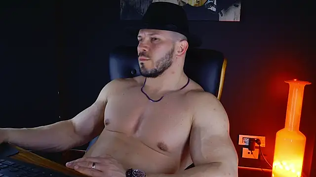 Snapshot of AngeloEric chatting on 03.21.25 AngeloEric online show from 03.21.25