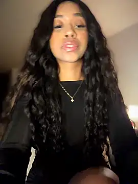 Snapshot of bella__honey chatting on 02.28.26 bella honey online show from 02.28.26