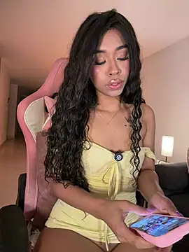 bella  honey online show from 04.27.26
