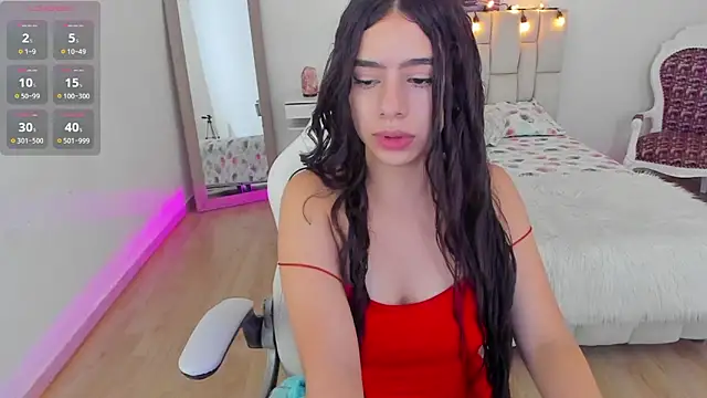 zoe turnner 18 online show from 03.04.25