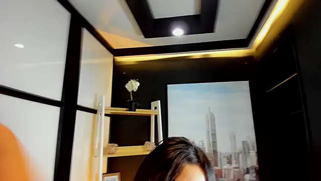 Snapshot of lilithTeen1_ chatting on 12.20.24 lilithTeen1 online show from 12.20.24