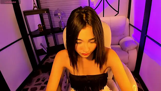 Snapshot of lilithTeen1_ chatting on 12.21.24 lilithTeen1 online show from 12.21.24