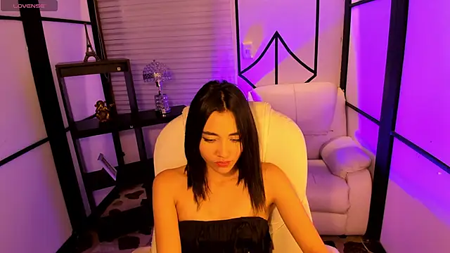 Snapshot of lilithTeen1_ chatting on 12.21.24 lilithTeen1 online show from 12.21.24