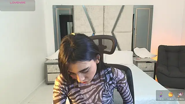 Snapshot of lilithTeen1_ chatting on 12.29.24 lilithTeen1 online show from 12.29.24