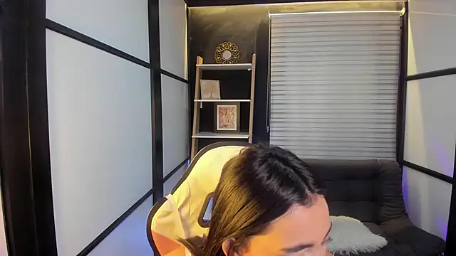 Snapshot of lilithTeen1_ chatting on 12.30.24 lilithTeen1 online show from 12.30.24