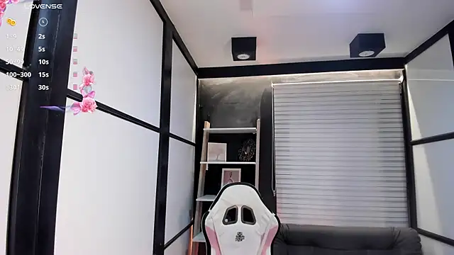 Snapshot of lilithTeen1_ chatting on 01.30.25 lilithTeen1 online show from 01.30.25