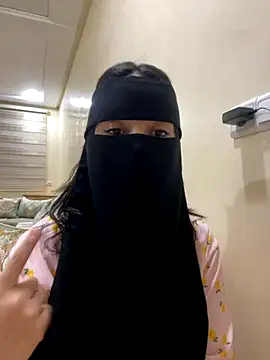 jijijoudia online show from 10.25.25