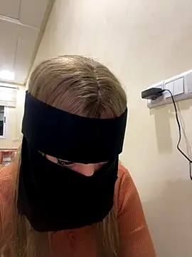 jijijoudia online show from 11.15.25