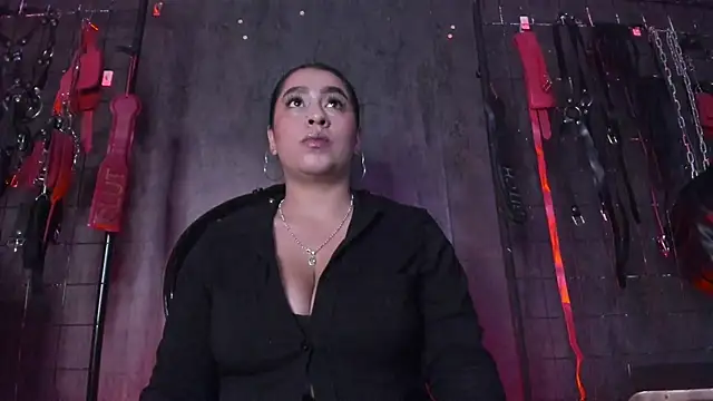 Carolina Arias online show from 10.03.25