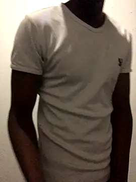 Snapshot of thekidrose chatting on 11.29.25 thekidrose online show from 11.29.25