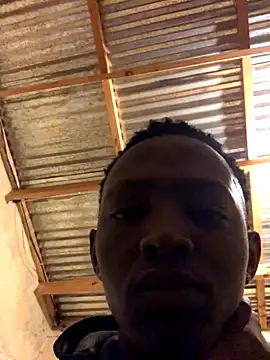 Snapshot of thekidrose chatting on 12.14.25 thekidrose online show from 12.14.25