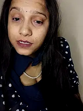 Snapshot of Simran-Kaur143 chatting on 07.16.26 Simran-Kaur143 online show from 07.16.26
