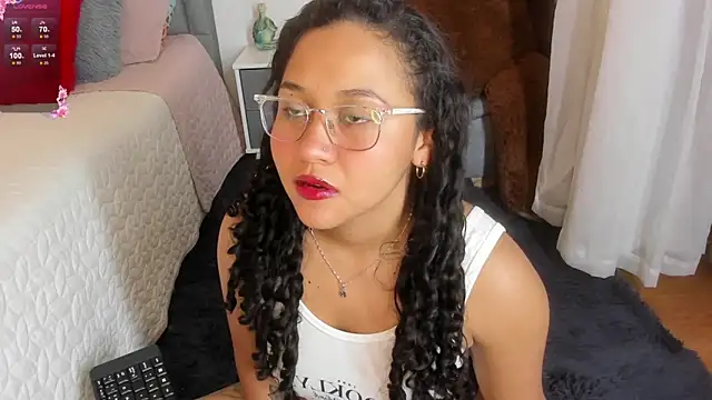 Snapshot of juphiteer chatting on 03.03.25 juphiteer online show from 03.03.25