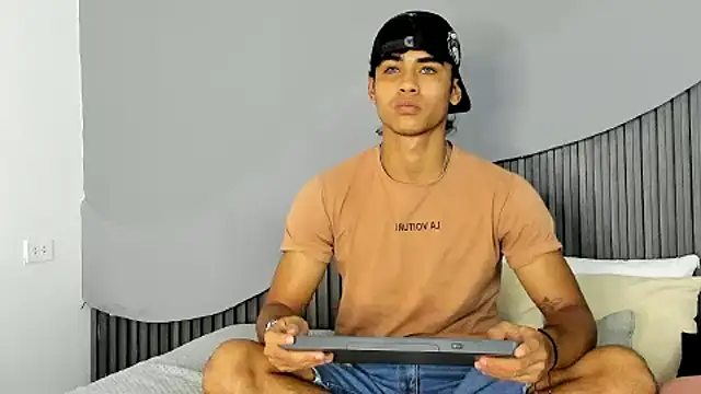 zander 2120 online show from 12.06.24