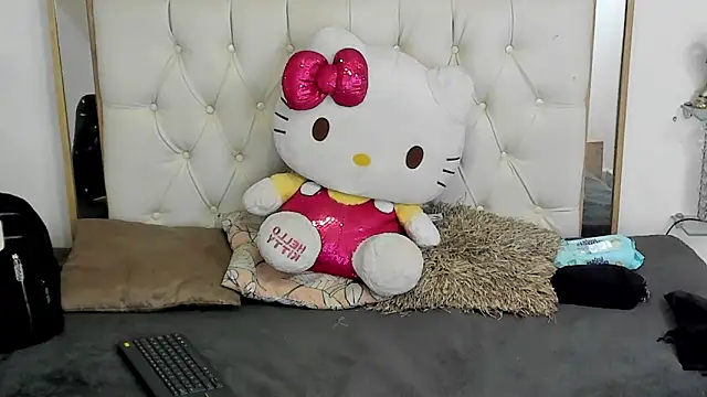 camila sex latina online show from 03.17.25