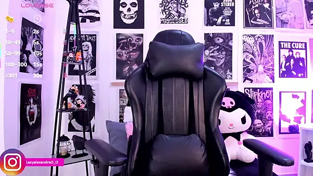 Snapshot of Lexyjoycce chatting on 09.30.25 Lexyjoycce online show from 09.30.25