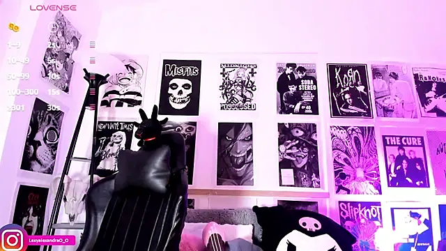 Snapshot of Lexyjoycce chatting on 11.18.25 Lexyjoycce online show from 11.18.25