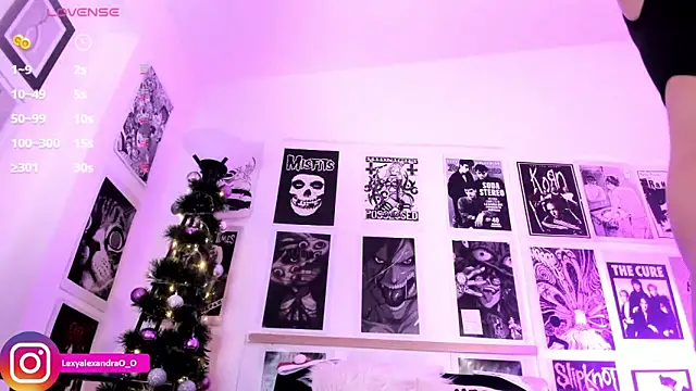 Snapshot of Lexyjoycce chatting on 12.22.25 Lexyjoycce online show from 12.22.25