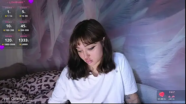Snapshot of Coralie20_ chatting on 06.28.26 Coralie20 online show from 06.28.26