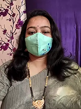 neelu-hoty online show from 01.10.25