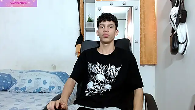 Snapshot of jeff_ross chatting on 12.04.24 jeff ross online show from 12.04.24