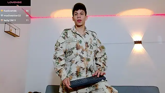 Snapshot of jeff_ross chatting on 11.25.25 jeff ross online show from 11.25.25