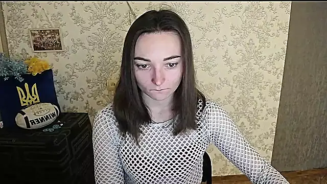  Barbie Kiss  online show from 01.16.25