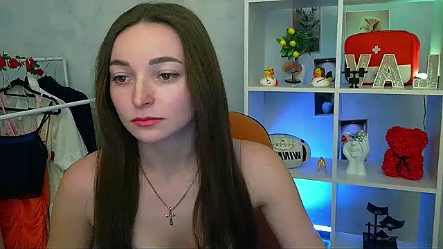  Barbie Kiss  online show from 02.04.26