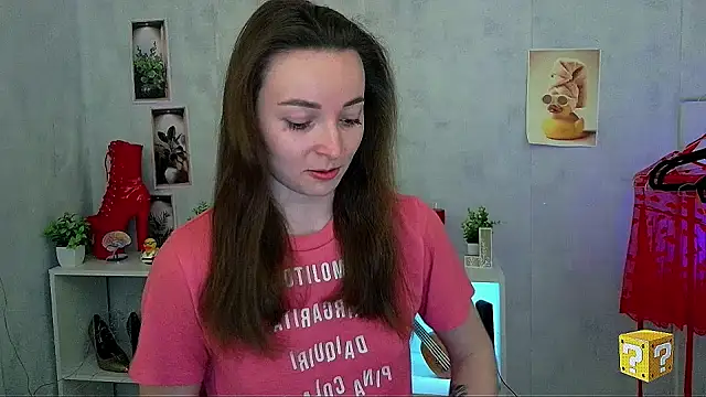  Barbie Kiss  online show from 04.25.26