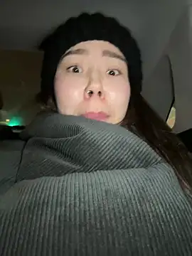 Snapshot of Asian_Asami chatting on 12.22.24 Asian Asami online show from 12.22.24