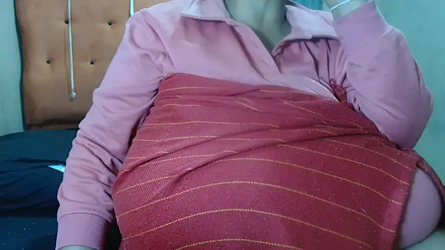 tinagiant online show from 05.17.26