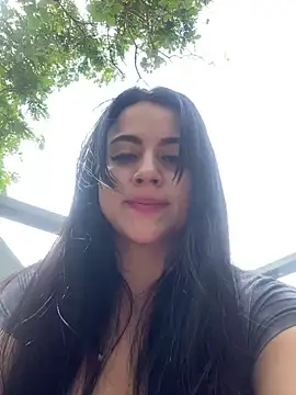 CoralineKam1 online show from 01.24.25