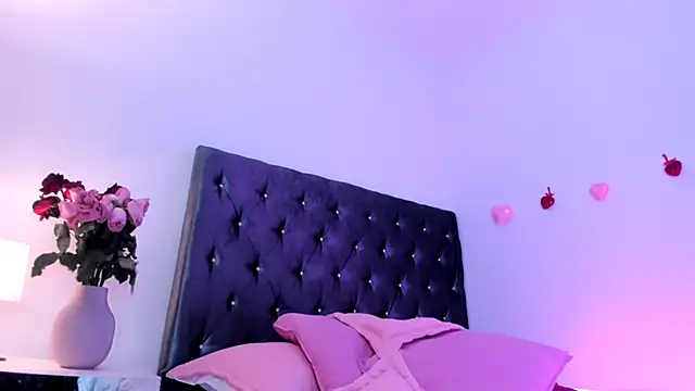 CoralineKam1 online show from 02.15.25