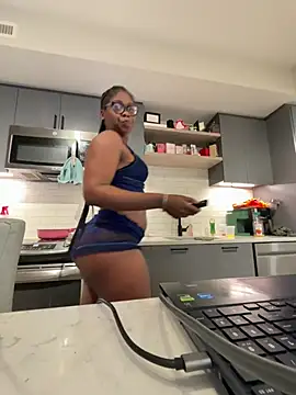 Naomiruty online show from 05.25.26