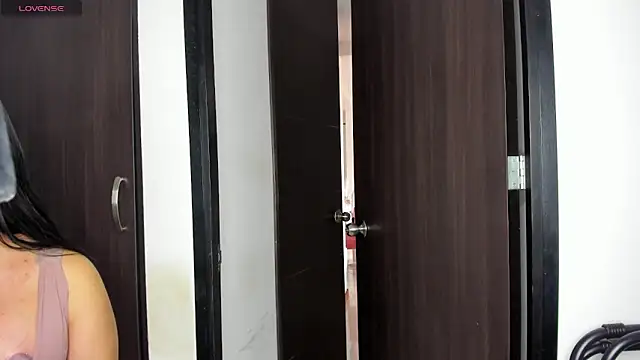 Snapshot of emily_huddson_ chatting on 02.01.25 emily huddson online show from 02.01.25