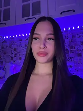 EricaWalls online show from 02.02.25