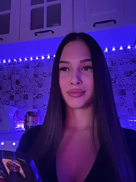 EricaWalls online show from 02.05.25