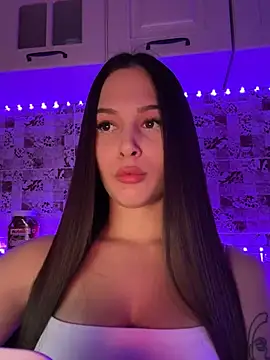 EricaWalls online show from 02.05.25