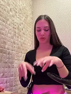 EricaWalls online show from 02.21.25