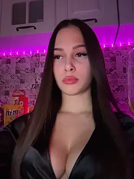 EricaWalls online show from 03.04.25