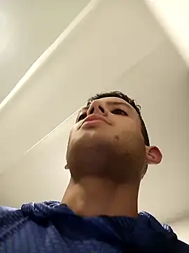 Snapshot of Duvan_Martinez23 chatting on 02.24.25 Duvan Martinez23 online show from 02.24.25