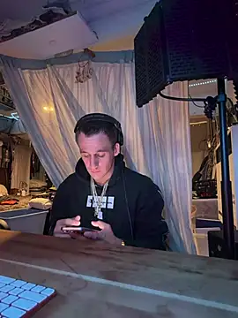 PeytonJohnn online show from 02.03.26